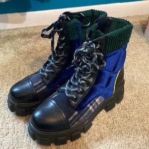 Circus ny zip up lug sole velvet boots